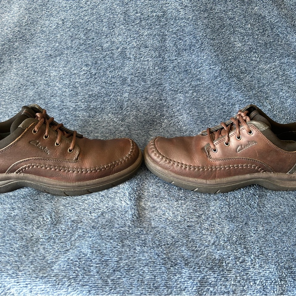 Men’s brown Clarks casual shoe
